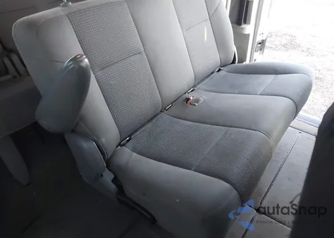 2010 Volkswagen Routan S z USA, uszkodzony, nr VIN 2V4RW4D18AR348254